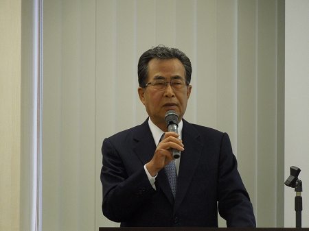 Q会見で述べるルネサスの会長兼CEOの作田久男