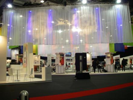 図1 英国TechWorld 2011会場 お見合いの場だけに入場vを厳しくU(ku┛)限している