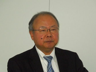 図1 アナログ・デバイセズ代表D締役社長の[渡T