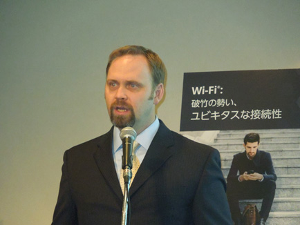 図1 Wi-Fi Allianceマーケティング担当VPのKevin Robinson(hu━)