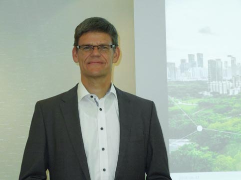 図1 Infineon Technologies社Industrial Power Control靆腑廛譽献妊鵐箸Peter Wawer(hu━)