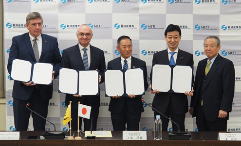 ベルギーimecとラピダスの共同\術開発の提携式にフランダース地(sh┫)Bと経済噞省も調印 / imec