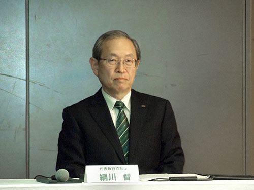 東 代表執行役社長CEOの川智 ^真は2017Qに筆v撮影