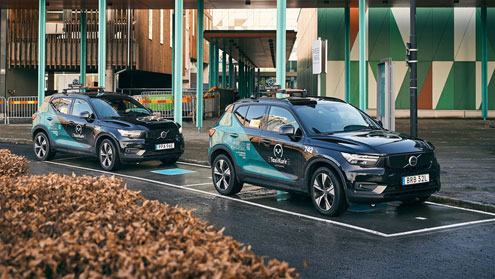 図1 Volvoが始めたタクシーZのワイヤレス充電スタンド 出Z:Volvo Cars