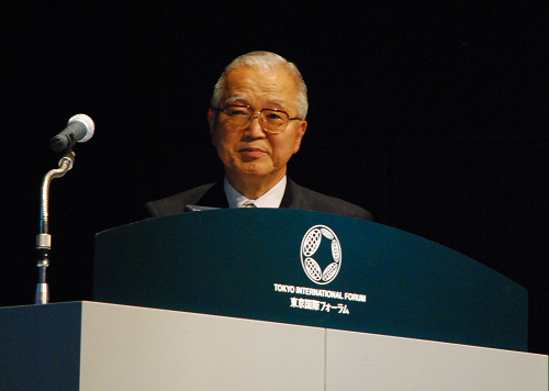 図1 半導エネルギー研|所代表D締役の兀蟒慂 UMC Technology Forumにて