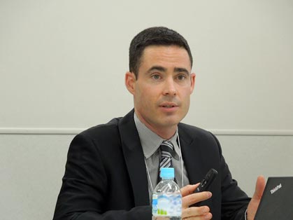 図1 Infineon TechnologiesO動ZMOSFETのマーケティングと応\術の靆臘Carlos Castro