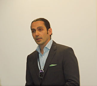 2AMD Embedded SolutionsProduct Management & Marketingǥ쥯ǤKamal Khouri