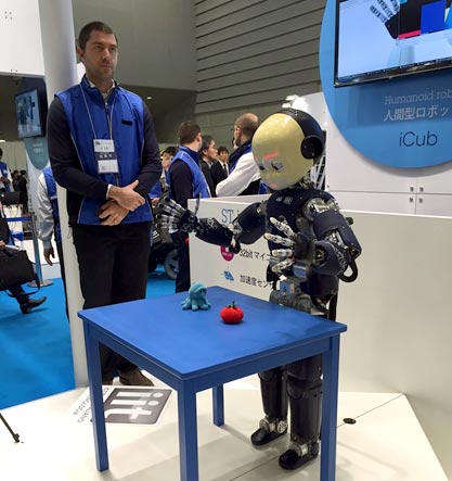 図1 Cortex-M4を10個搭載したヒューマノイドロボットiCub イタリアの研|所であるIstituto Italiano Di Tecnologiaが作した