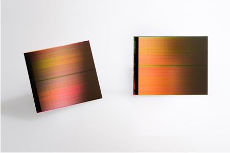 図1 3D XPointテクノロジーを使った128Gビットのメモリ 出Z:Intel、Micron Technology