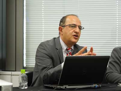 図1 Broadcom Senior Director of AutomotiveのAli Abaye