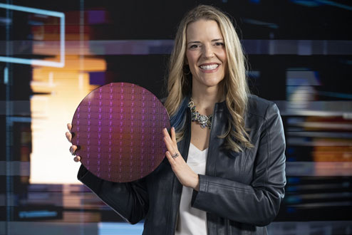 図1 Intelが開発した3世代のXeonスケーラブルプロセッサとXeon VPのLisa Spelman