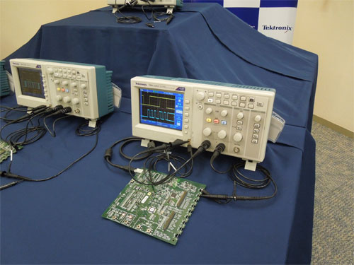 図1 テクトロが発売した4万のオシロ