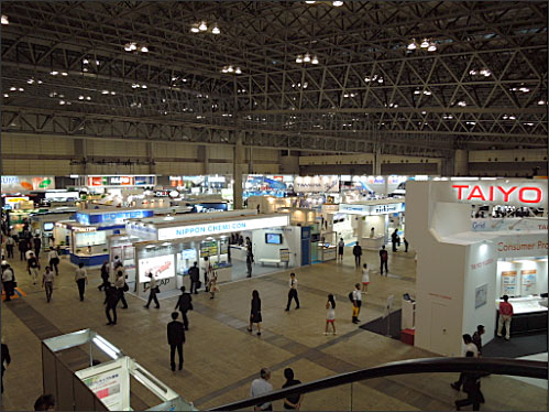 図 CEATECが開かれた幕張の会場 初日の別o開日